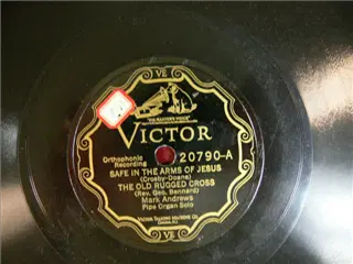 small_victor 20790 a.webp